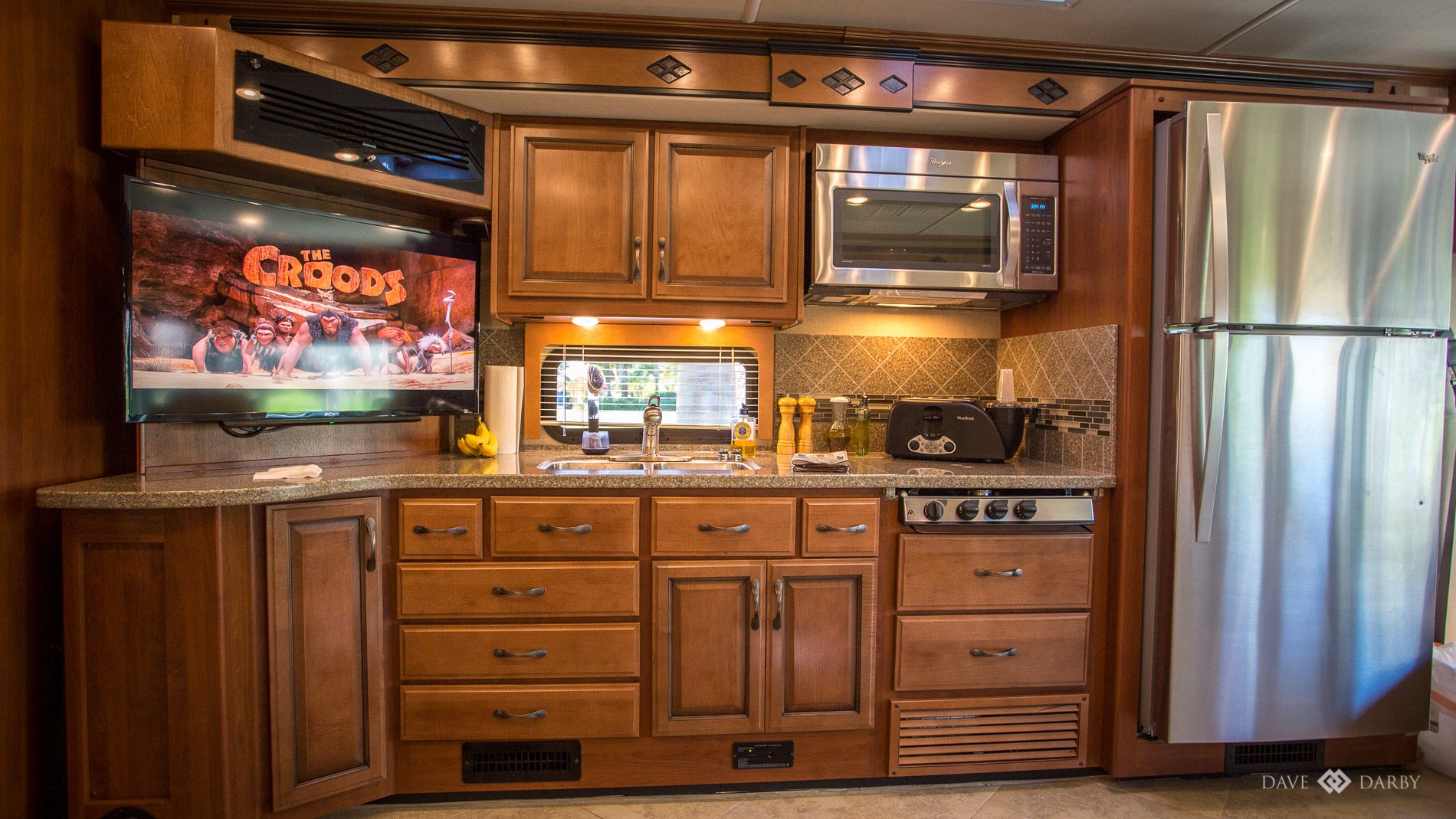 RV Power Tutorial One Particular Harbour by Dave Darby